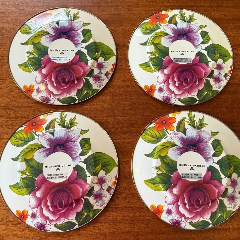 NWOT 4 MacKenzie-Childs Flower Market Abundant Floral Plate Set White Pink Green